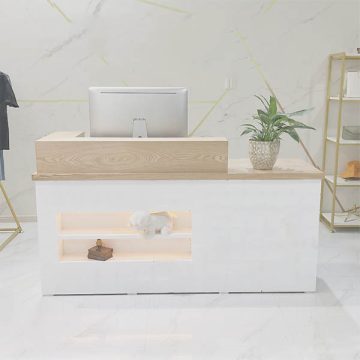 quầy thu ngân trắng