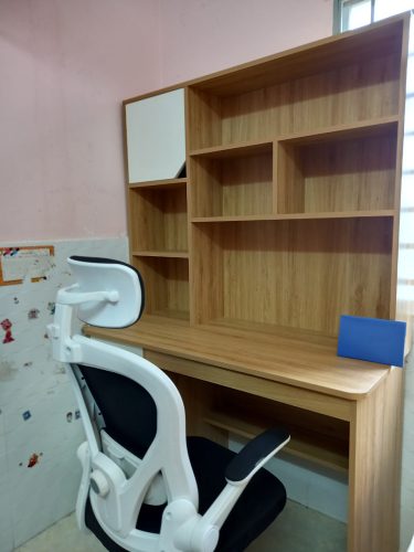 Bàn học gỗ mdf cao cấp phủ melamine có giá sách GHT-4209 photo review