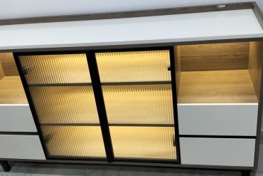 Tủ chén gỗ đẹp cánh khung nhôm kính GHT-51624 photo review