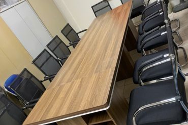 Bàn họp cao cấp chất liệu gỗ công nghiệp GHT-42206 photo review