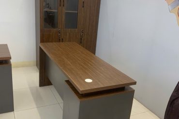 Bàn giám đốc đơn giản nhỏ gọn GHT-42116 photo review