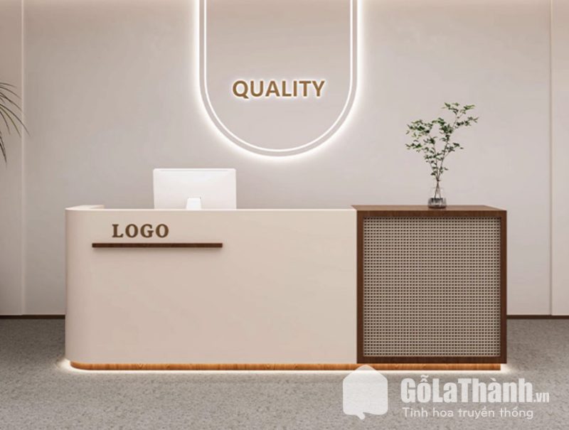 quầy lễ tân dáng cong hiện đại