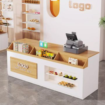 quầy thu ngân cửa hàng tiện lợi