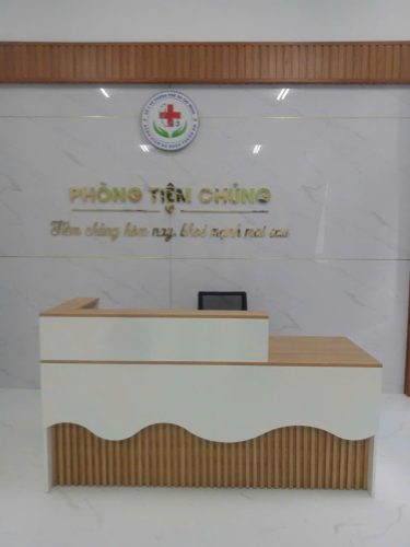 Quầy lễ tân thanh lịch gỗ công nghiệp bền đẹp GHT-4637 photo review