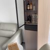Tủ rượu nhỏ dáng cao cánh kính GHT-51688